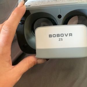 Virtual reality headset